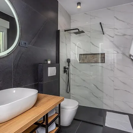 2 Bedroom Lovely In * Rukavac (Primorje-Gorski Kotar)