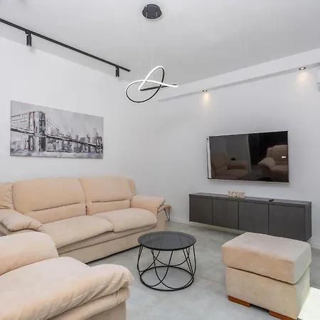 2 Bedroom Lovely In Rukavac (Primorje-Gorski Kotar)