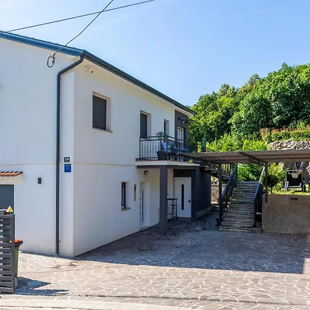 2 Bedroom Lovely In Apartament *