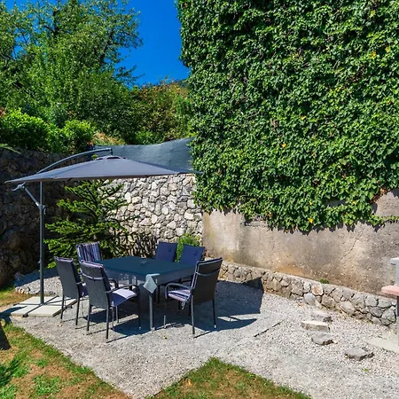 2 Bedroom Lovely In Apartament *