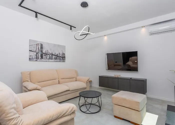 2 Bedroom Lovely In Rukavac (Primorje-Gorski Kotar)