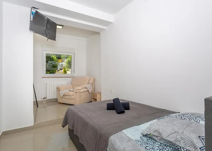 2 Bedroom Lovely In * Rukavac (Primorje-Gorski Kotar)